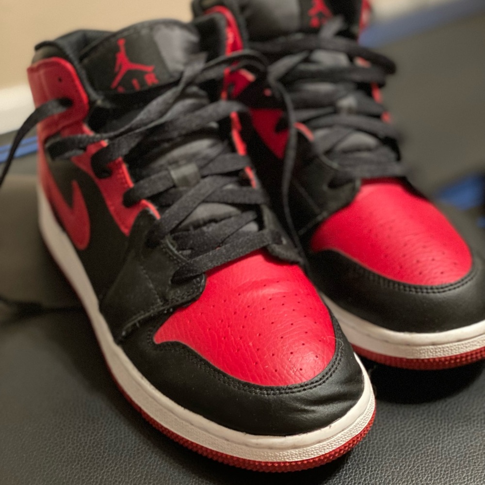 Boys Jordan 1.